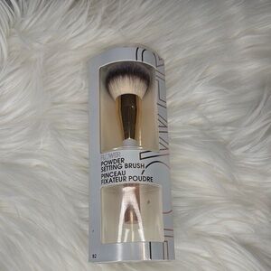 Powder Setting Brush - Flower by Drew Barrymore